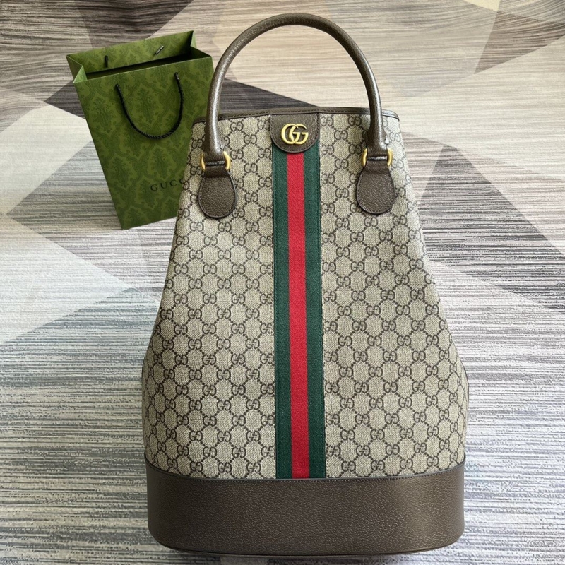 G*u*i bucket bags